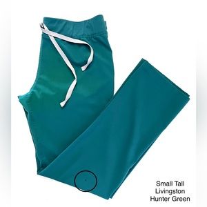 Figs Livingston, Size Small Tall, Hunter Green